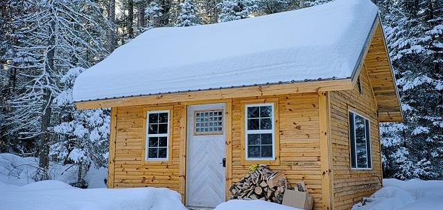 vakantiehuis-in-sneeuw-639x304